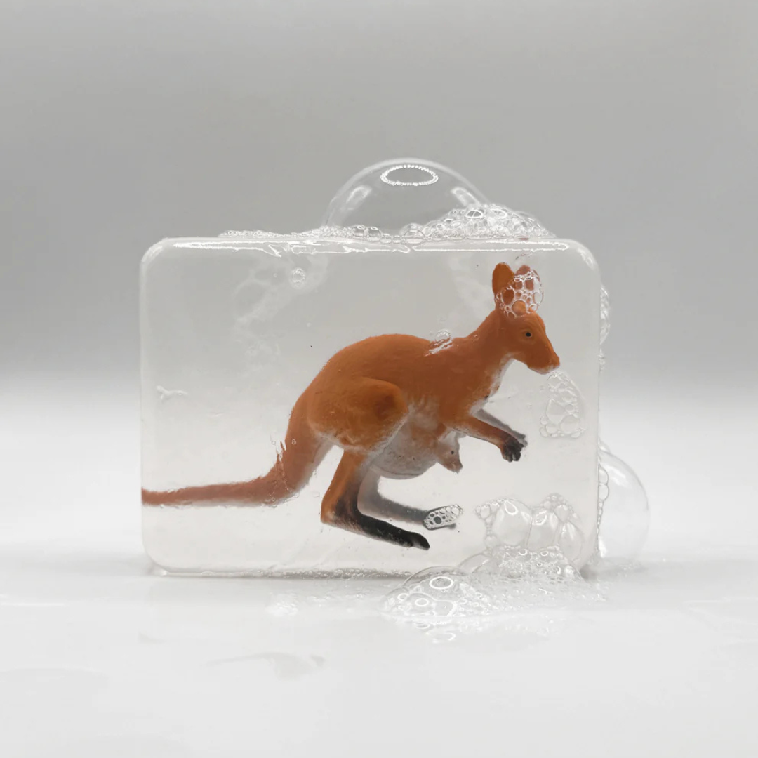 Savon transparent avec animaux de la savane